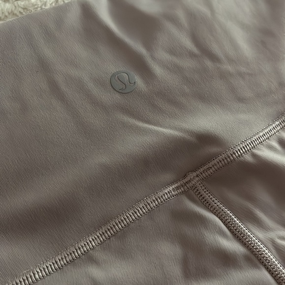 Lilac lululemon leggings - Picture 4 of 6